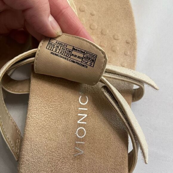 Vionic Karley Cream Flip Flop Sandals Size 11 - Picture 4 of 10
